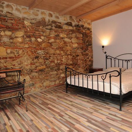 La Mosie Hotel Hátszeg Szoba fotó