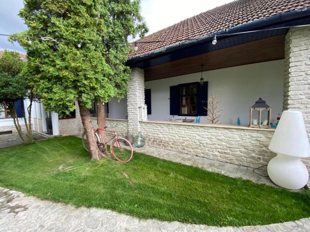 La Mosie Hotel Hátszeg Kültér fotó